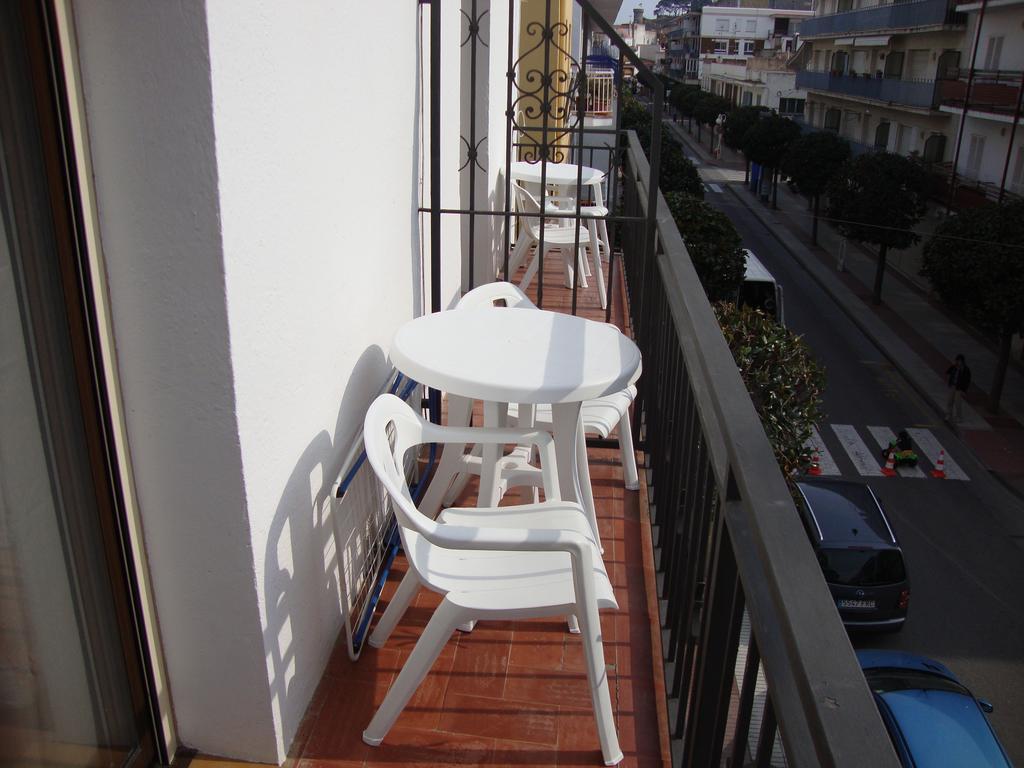 Apartaments Claudi Tossa de Mar Exterior foto