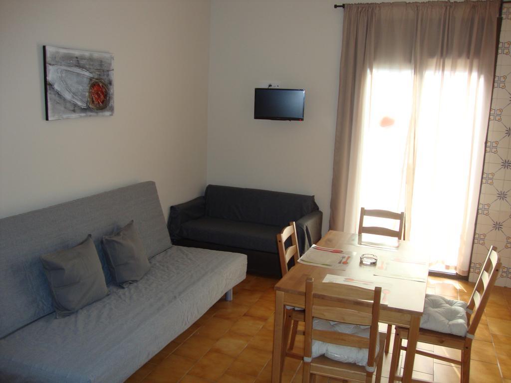 Apartaments Claudi Tossa de Mar Exterior foto