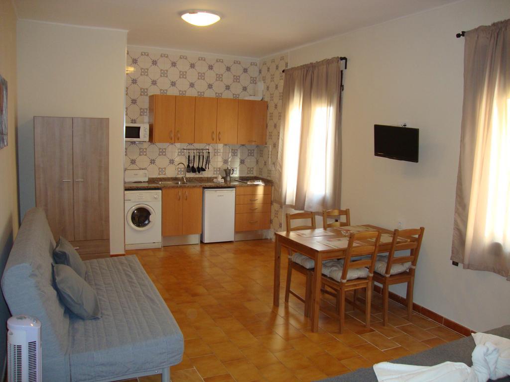Apartaments Claudi Tossa de Mar Exterior foto